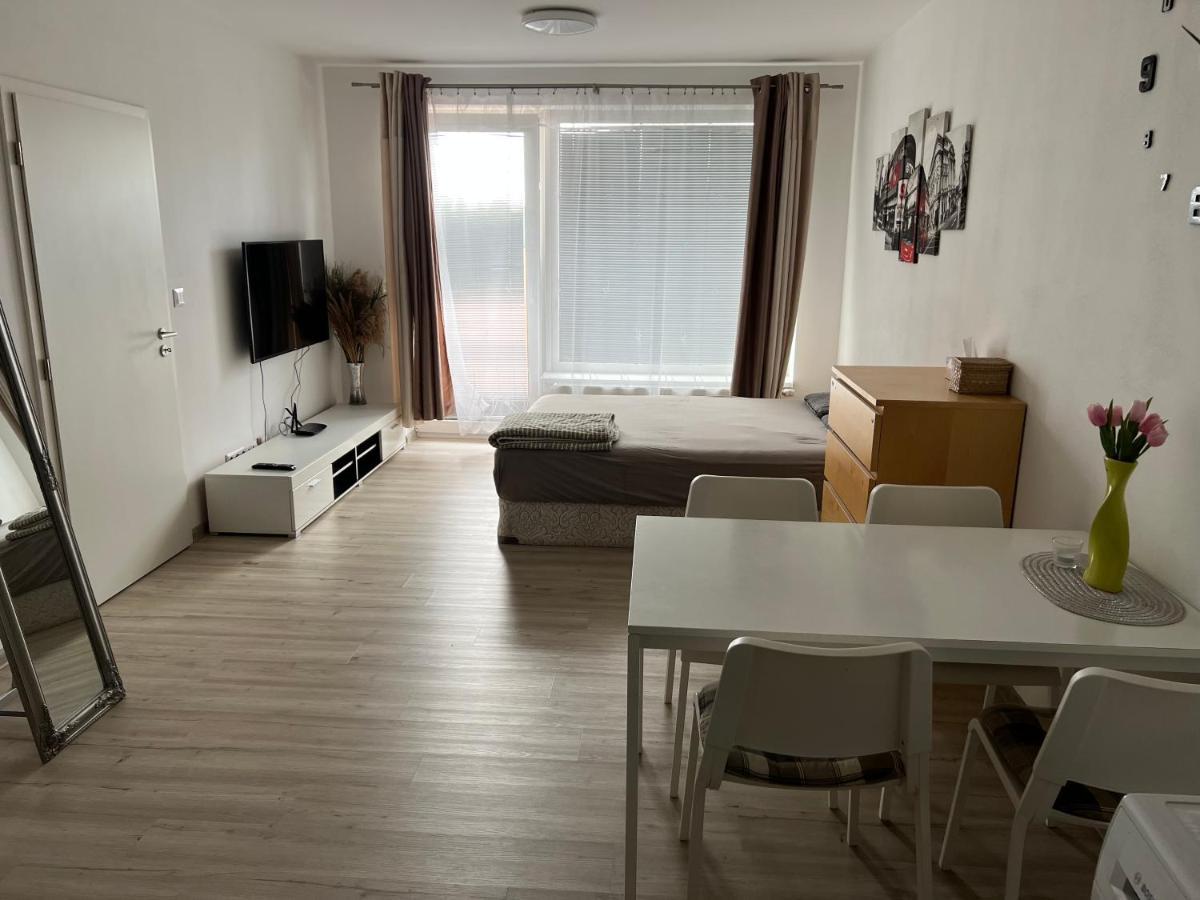 Beautiful 2 Bedroom Apartment Prostějov Exterior foto